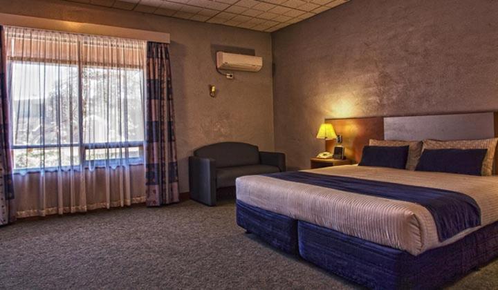 Desert Cave Hotel Coober Pedy Esterno foto