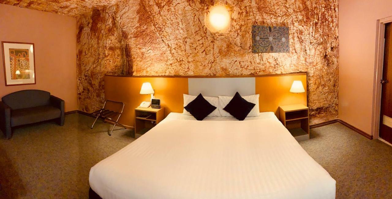 Desert Cave Hotel Coober Pedy Esterno foto