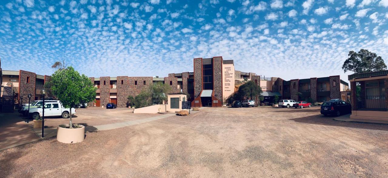 Desert Cave Hotel Coober Pedy Esterno foto