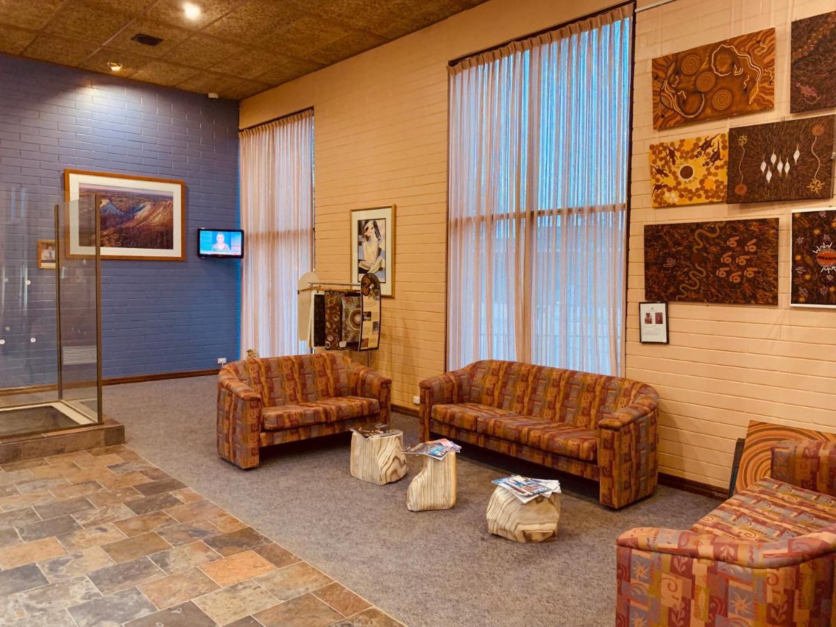 Desert Cave Hotel Coober Pedy Esterno foto