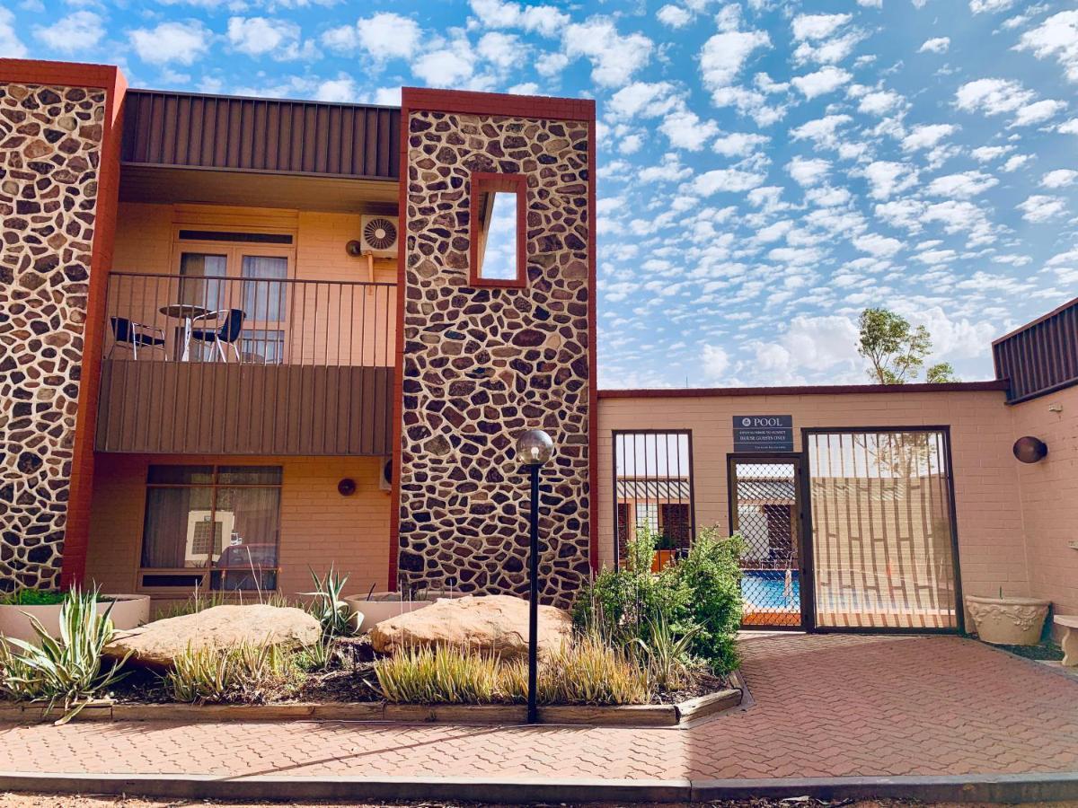 Desert Cave Hotel Coober Pedy Esterno foto