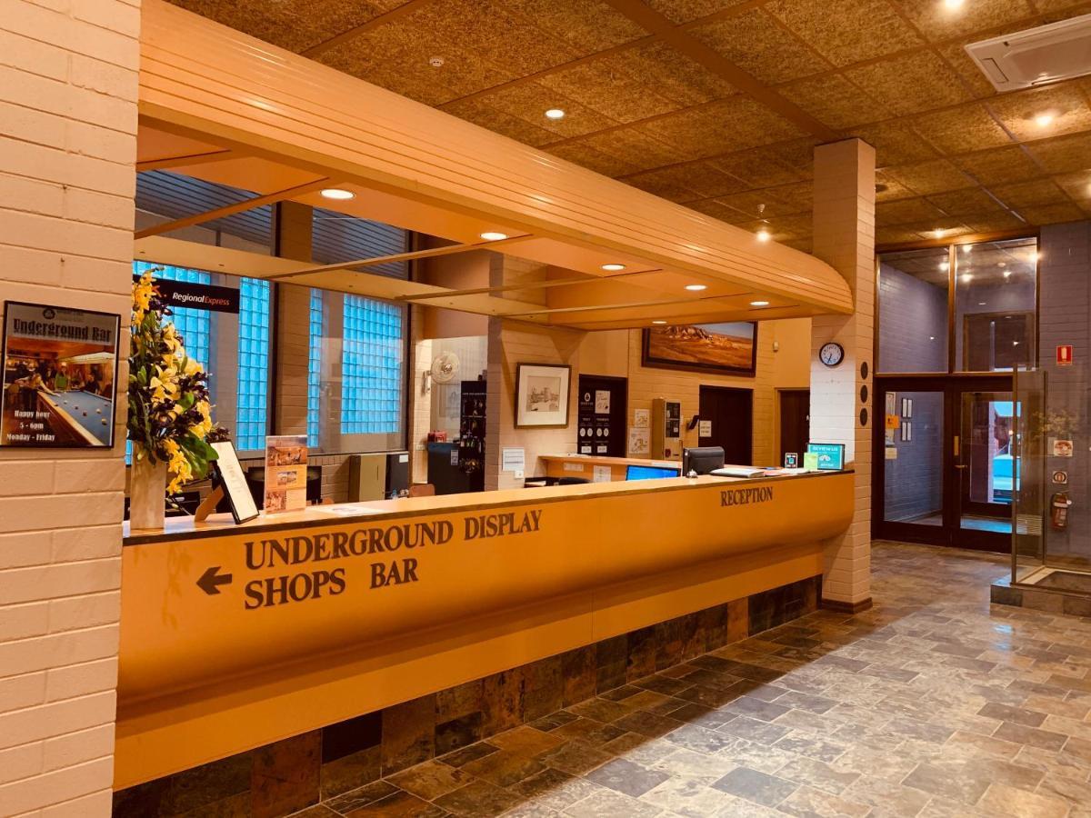 Desert Cave Hotel Coober Pedy Esterno foto