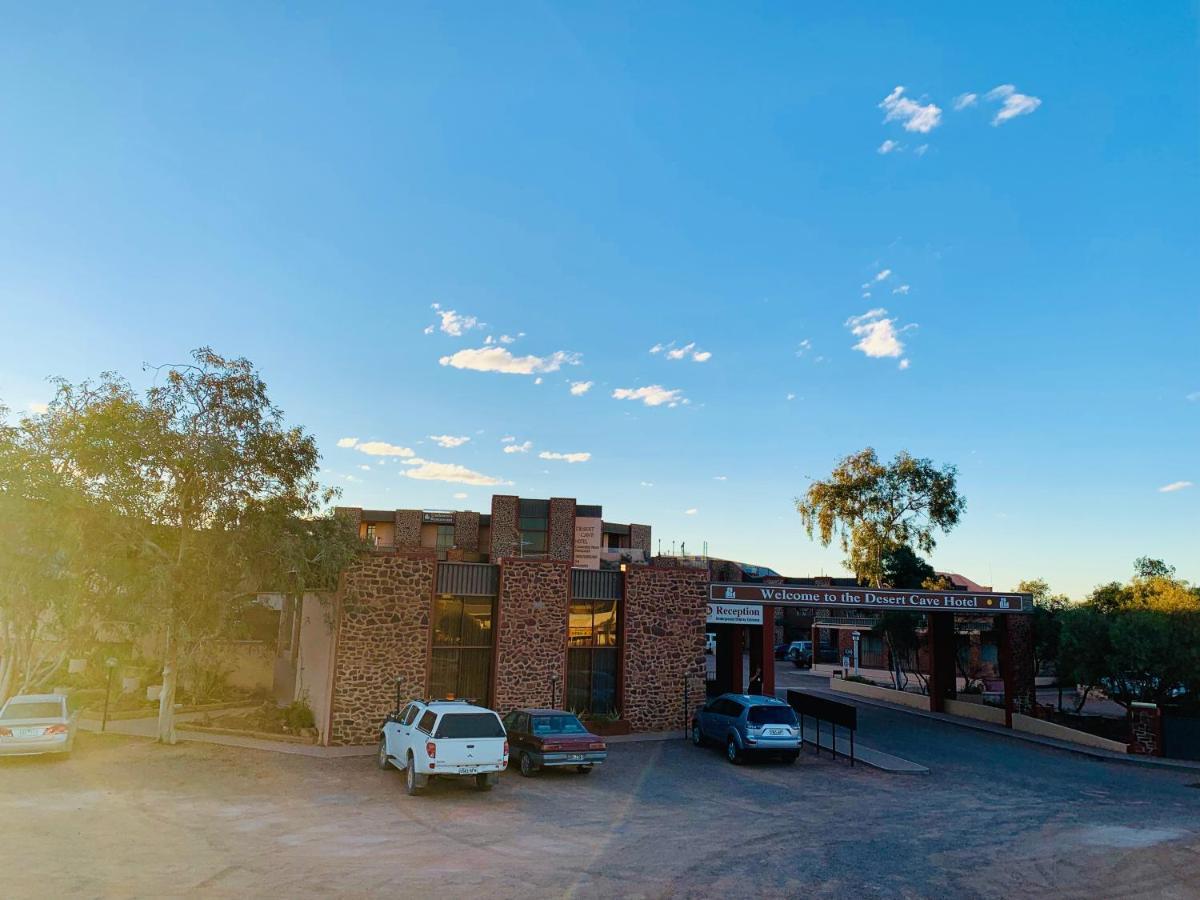 Desert Cave Hotel Coober Pedy Esterno foto